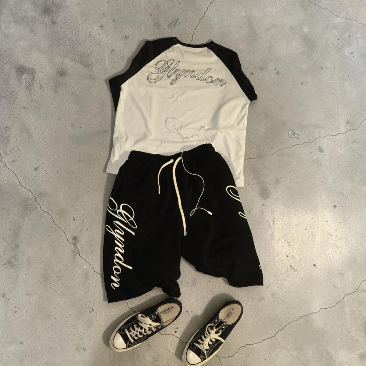 Raglan & Reversible 3/4 Sweat Short